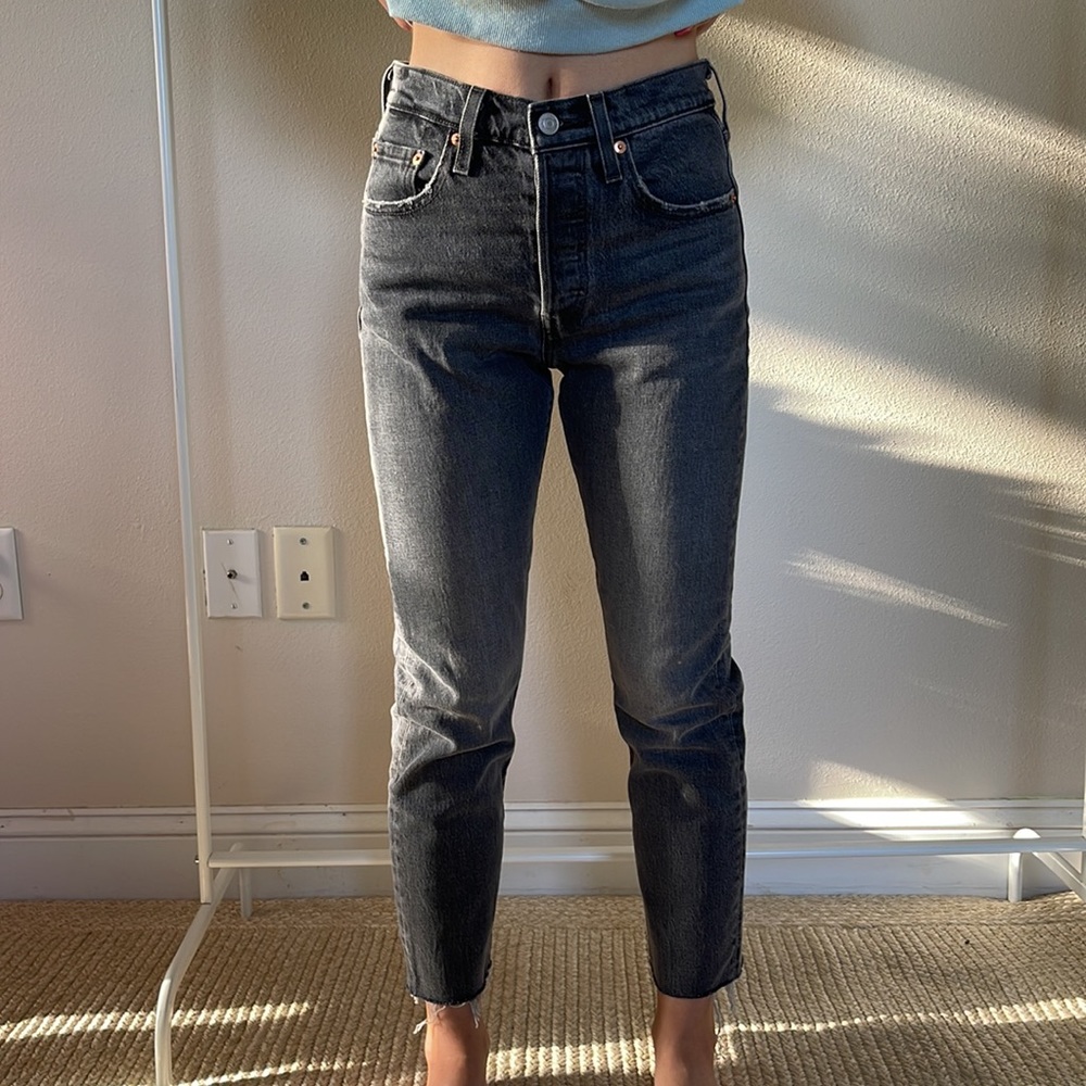 Levi’s 501 Skinny Black High Rise Jeans - Picture 8 of 9